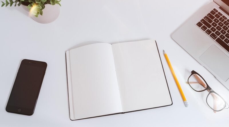 home office minimalist desk organization